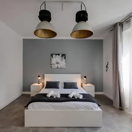 Les Capucins - 3 Bedroom Near The Holiday home Annecy
