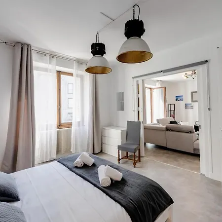 Les Capucins - 3 Bedroom Near The 펜션 안시