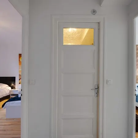 Holiday home Les Capucins - 3 Bedroom Near The *